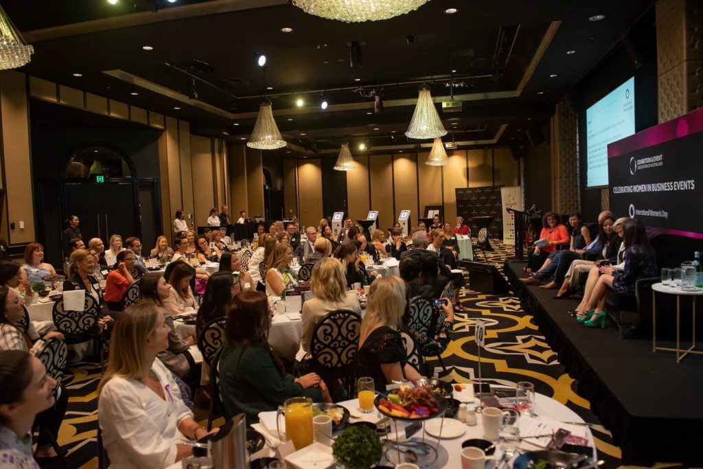 EEAAWomeninBusinessbyHomepixPhotography0423-1-1024x683